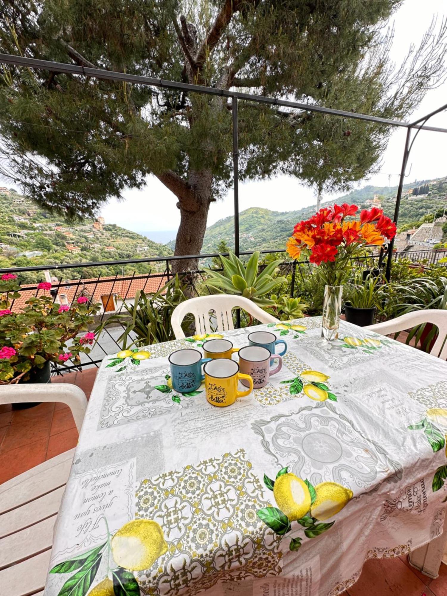 Sanremo Mare E Relax - Affittasi "Casa Illiade" Con Parcheggio Libero, Terrazza E Wi-Fi Daire Dış mekan fotoğraf